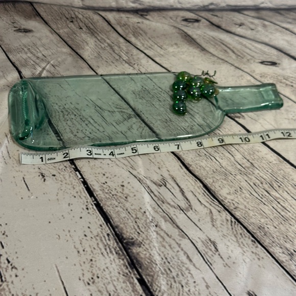Handcrafted Artist Flatten Glass bottle cheese platter - Picture 14 of 16